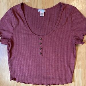 Bozzolo Ribbed Scoop Henley Crop Top - Wine